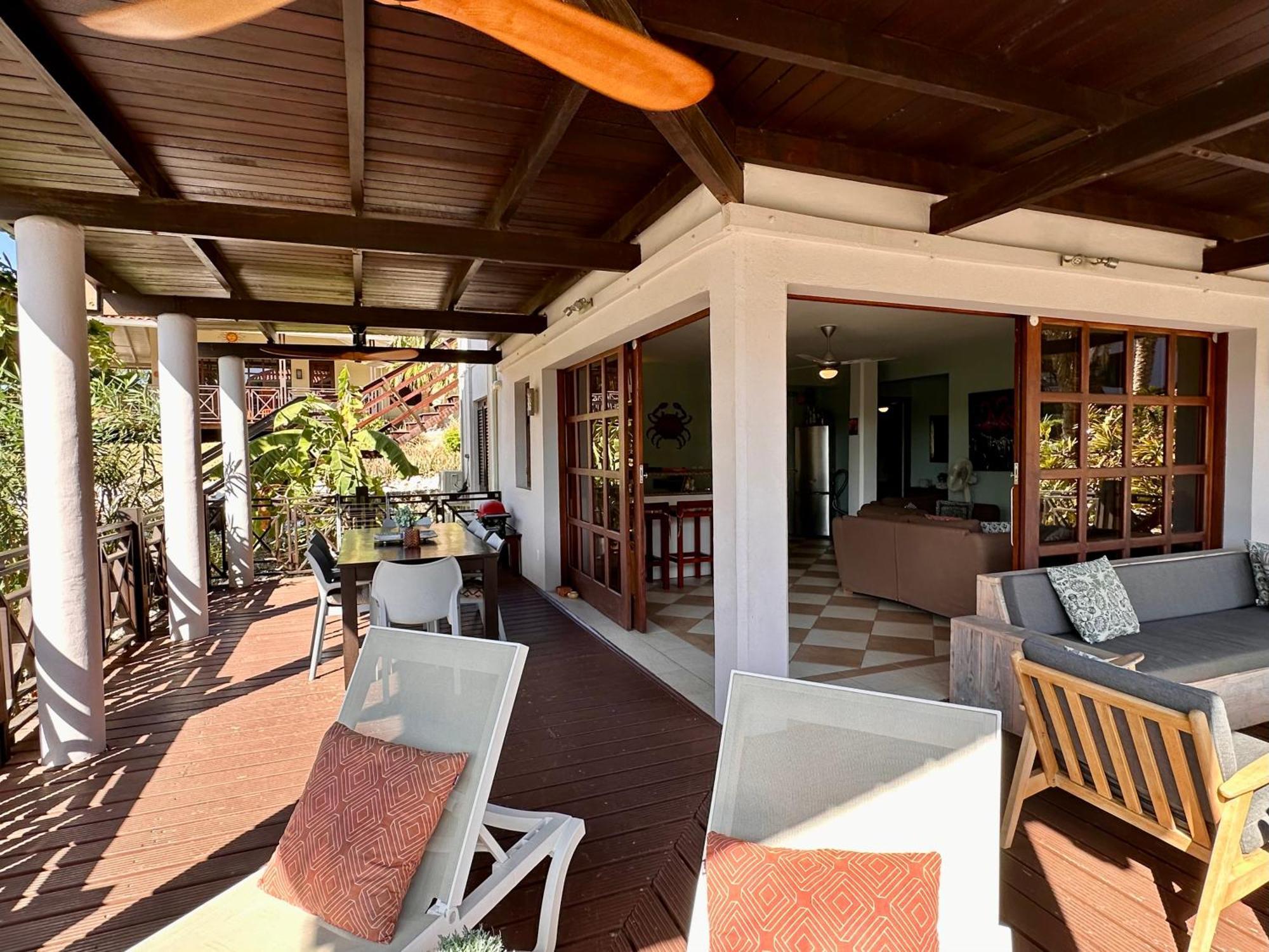 Blue Bay Beach Villas & Apartments Esterno foto