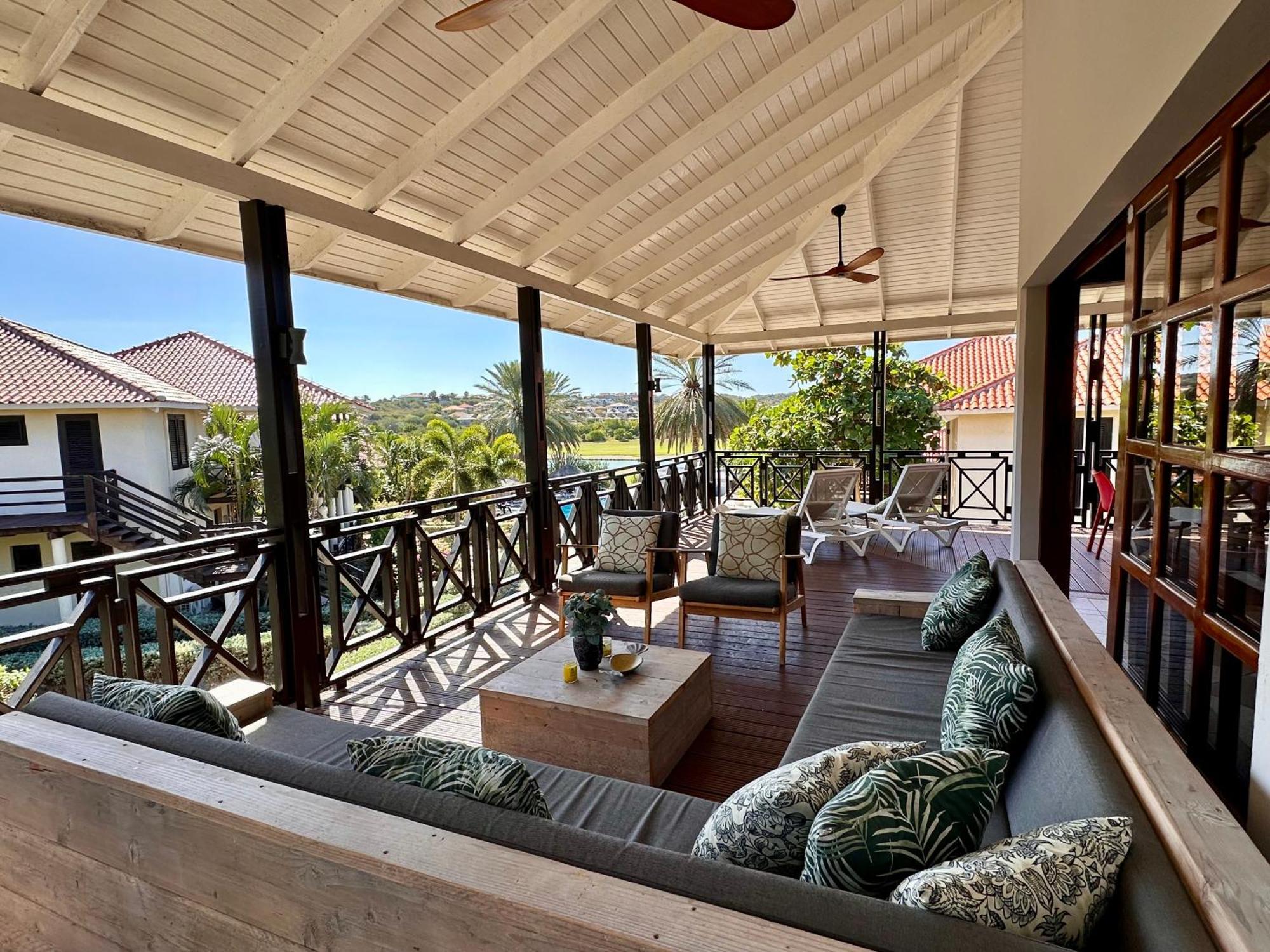Blue Bay Beach Villas & Apartments Esterno foto