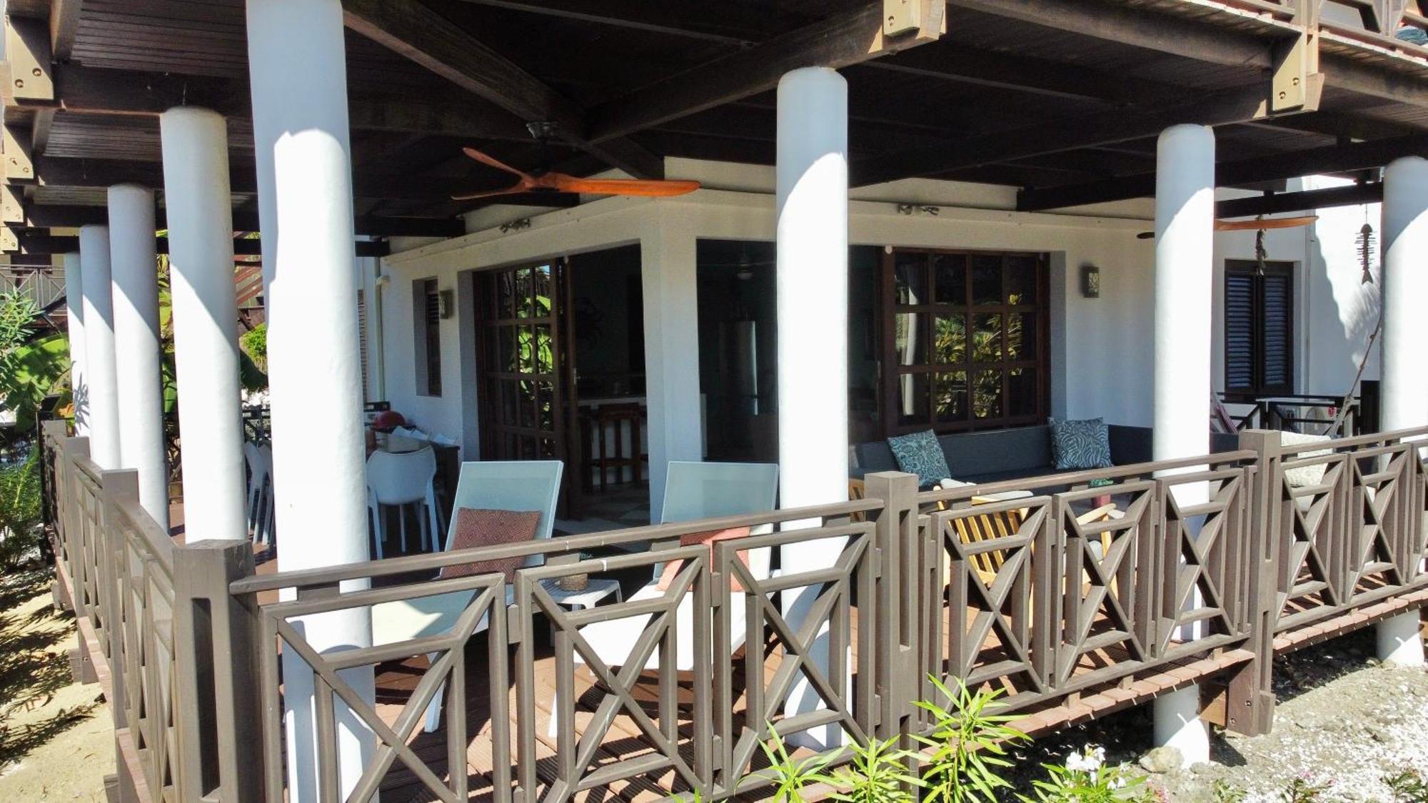 Blue Bay Beach Villas & Apartments Esterno foto