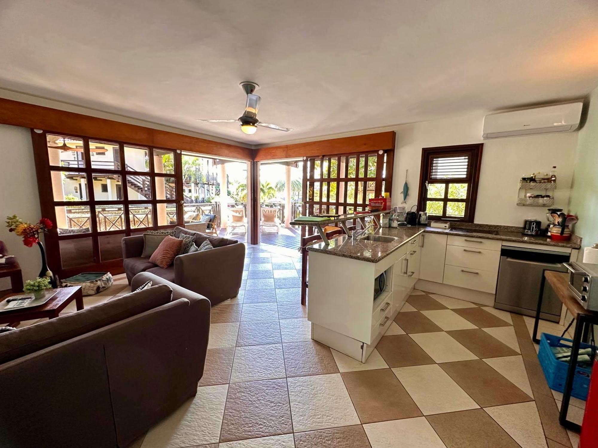 Blue Bay Beach Villas & Apartments Esterno foto