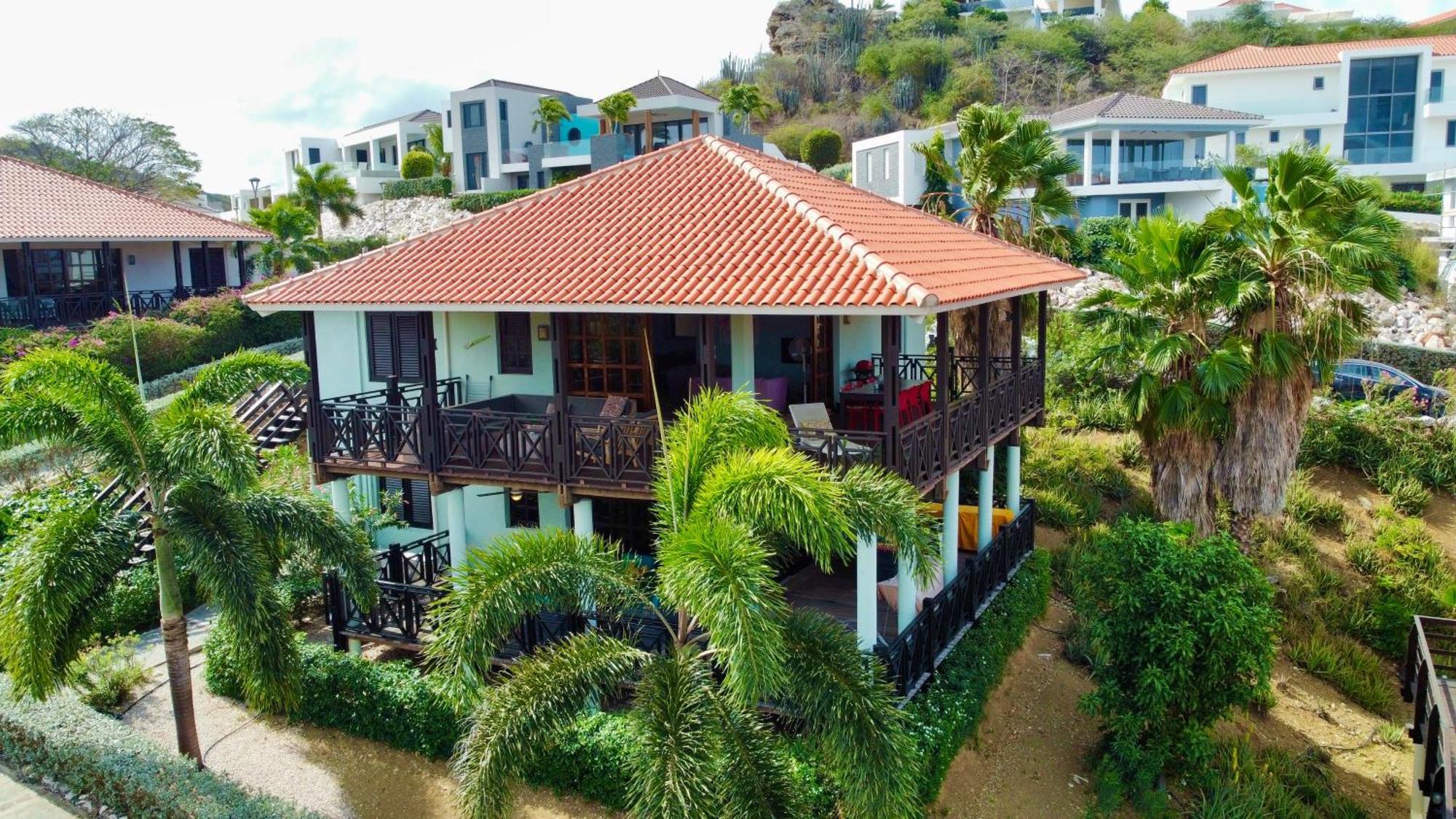 Blue Bay Beach Villas & Apartments Esterno foto