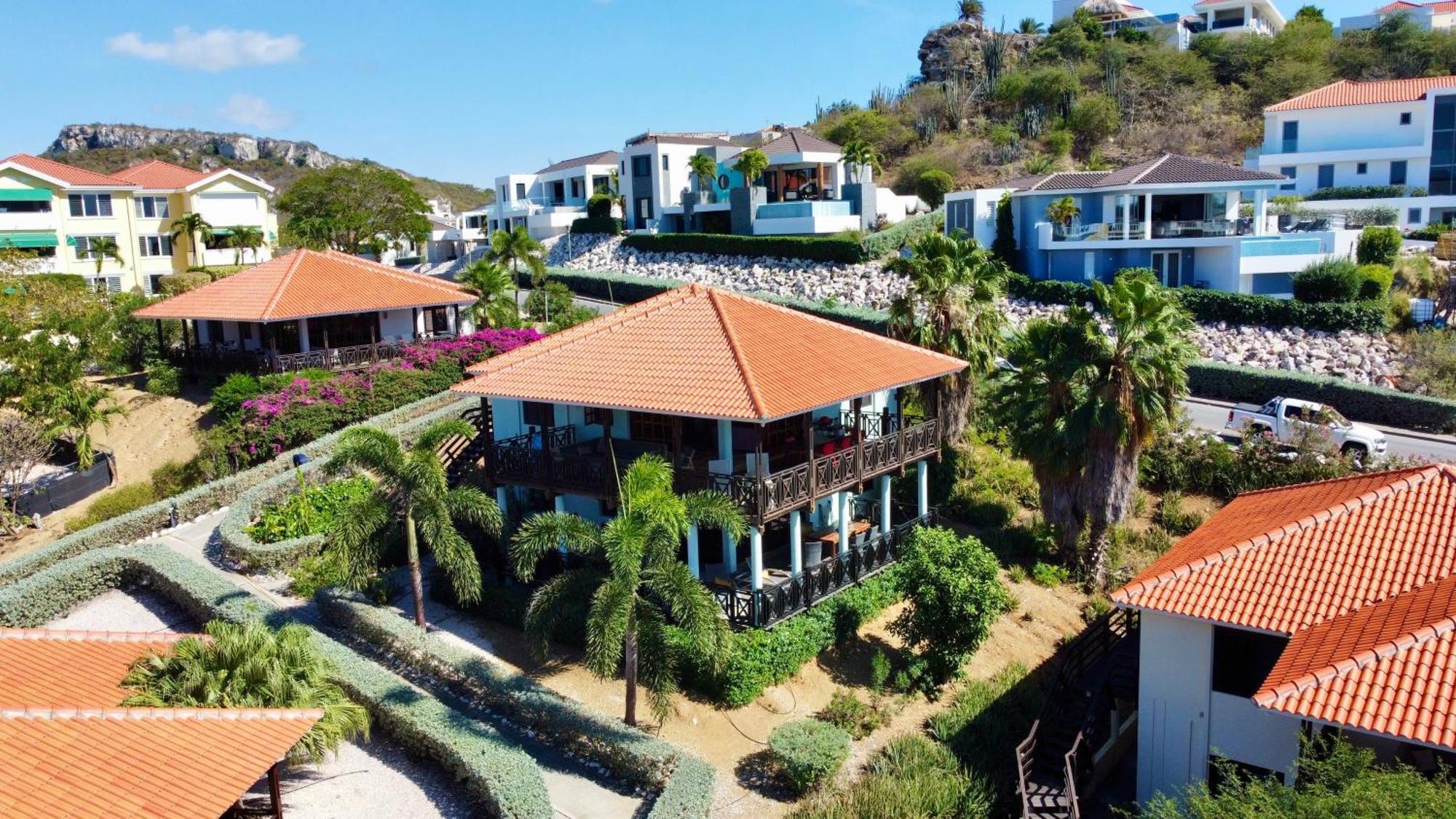 Blue Bay Beach Villas & Apartments Esterno foto