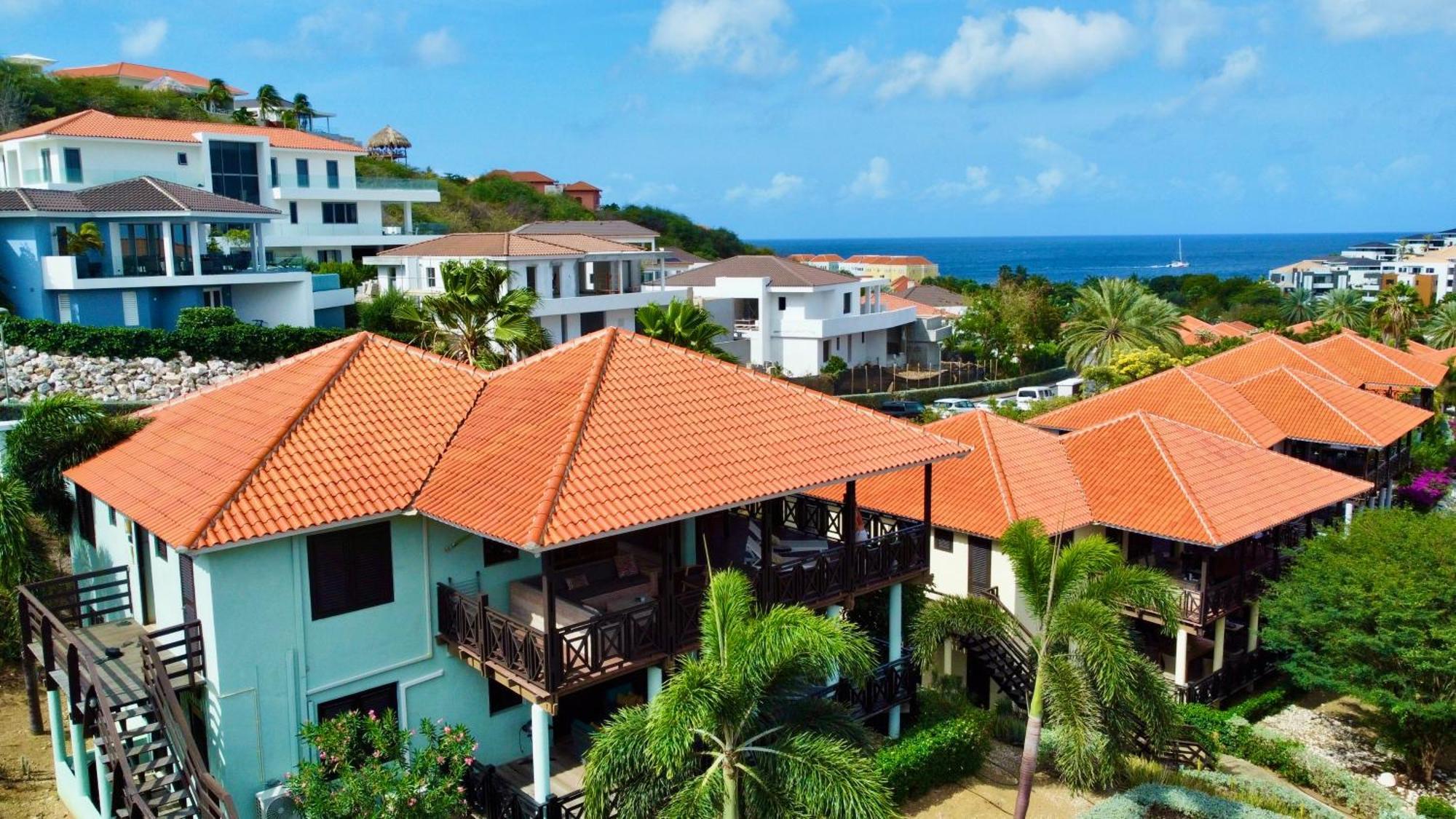 Blue Bay Beach Villas & Apartments Esterno foto