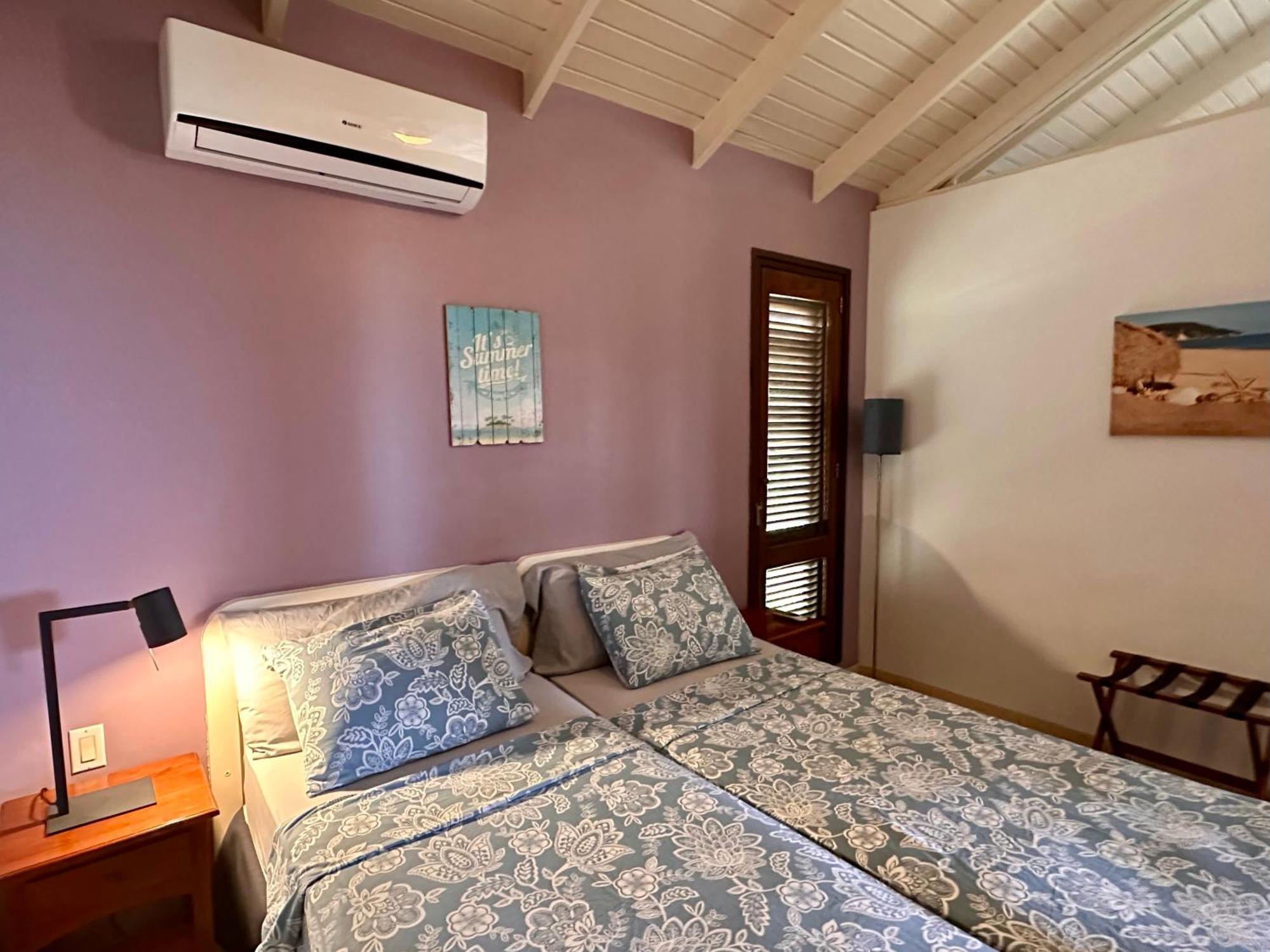 Blue Bay Beach Villas & Apartments Esterno foto